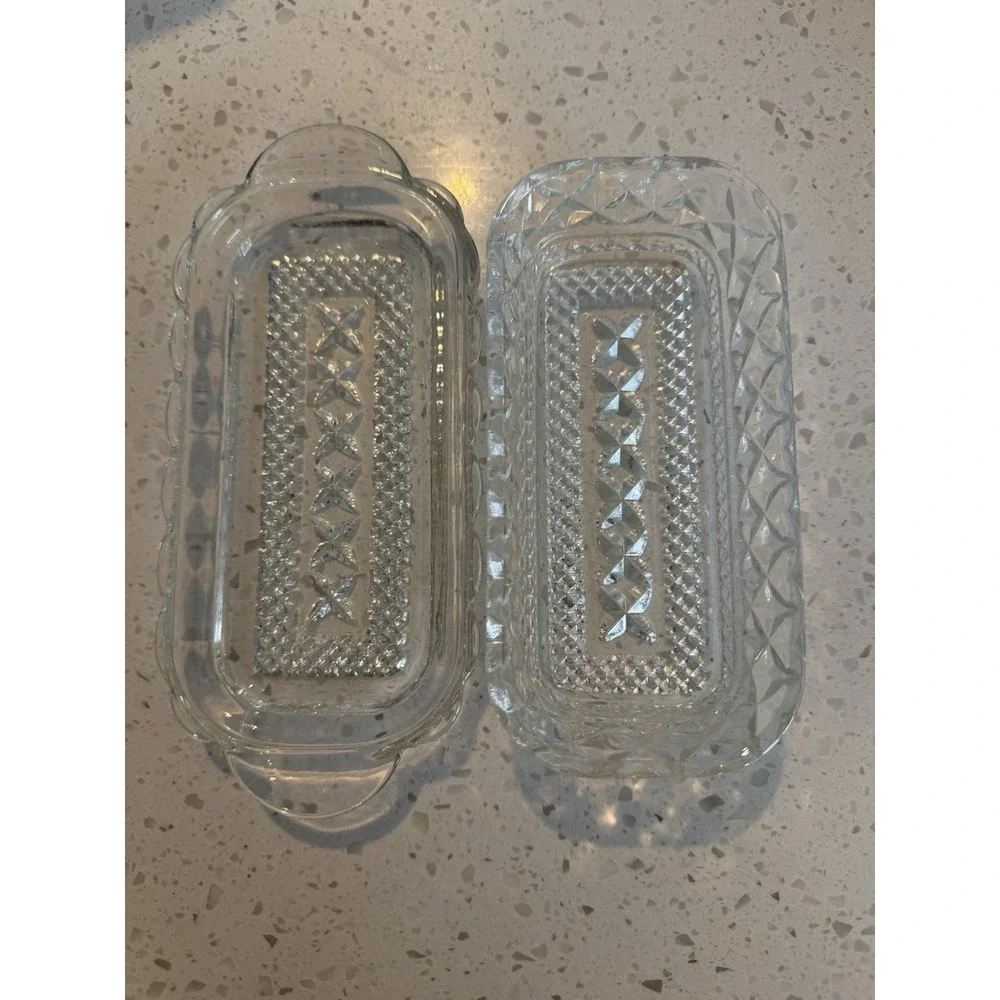 Depression glass‎ vintage Elegant Clear Glass Butter Dish with cover.